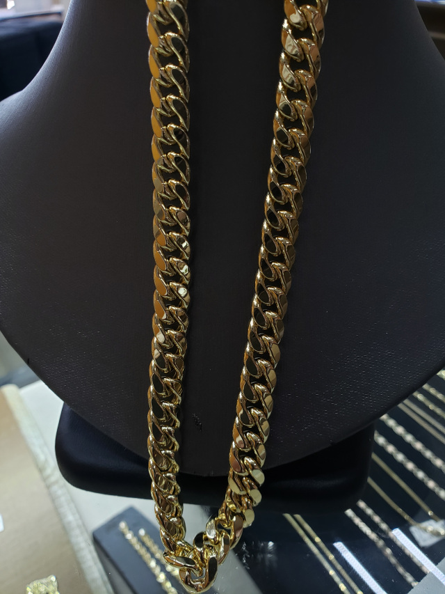 SOLID 10K YELLOW GOLD 8.5MM WIDE MIAMI CUBAN LINK CHAIN